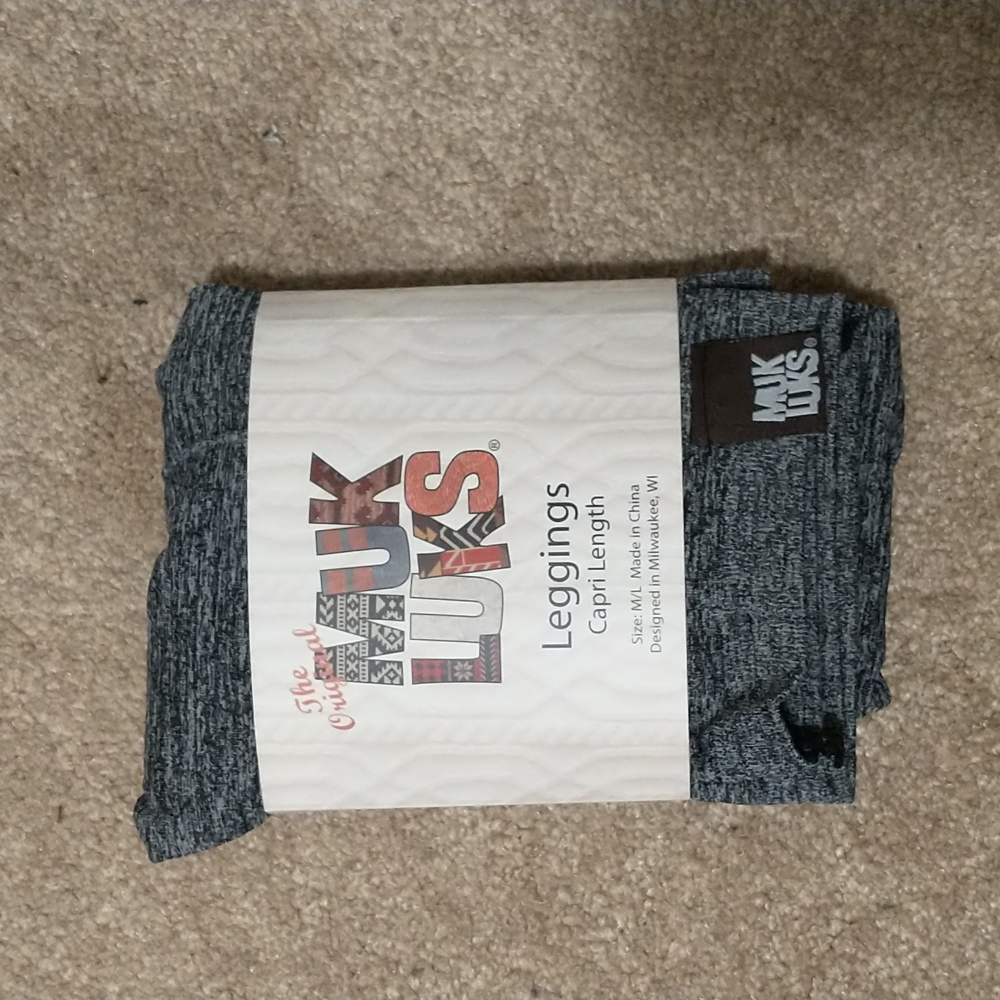 Muk Luks Capri Length Gray Leggings